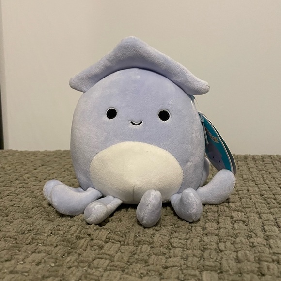 Stacy Squishmallow 5” - Picture 1 of 3